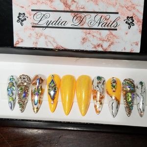 Yellow bling luxury press-on nails